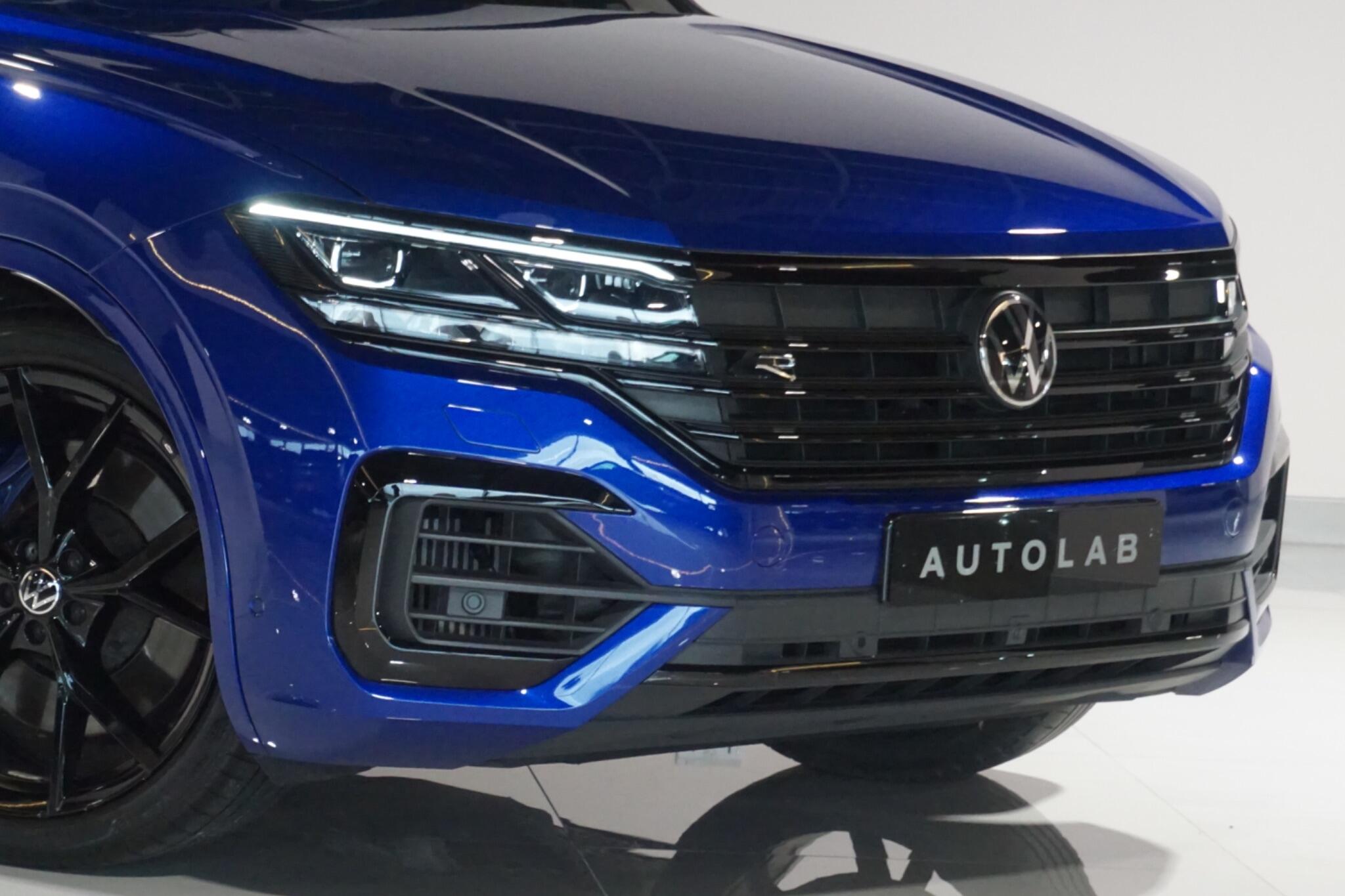 Volkswagen Touareg 3.0 V6 TSI eHybrid 14.3kWh R SUV 5dr Petrol Plug-in Hybrid Tiptronic 4Motion Euro 6 (s/s) (462 ps)